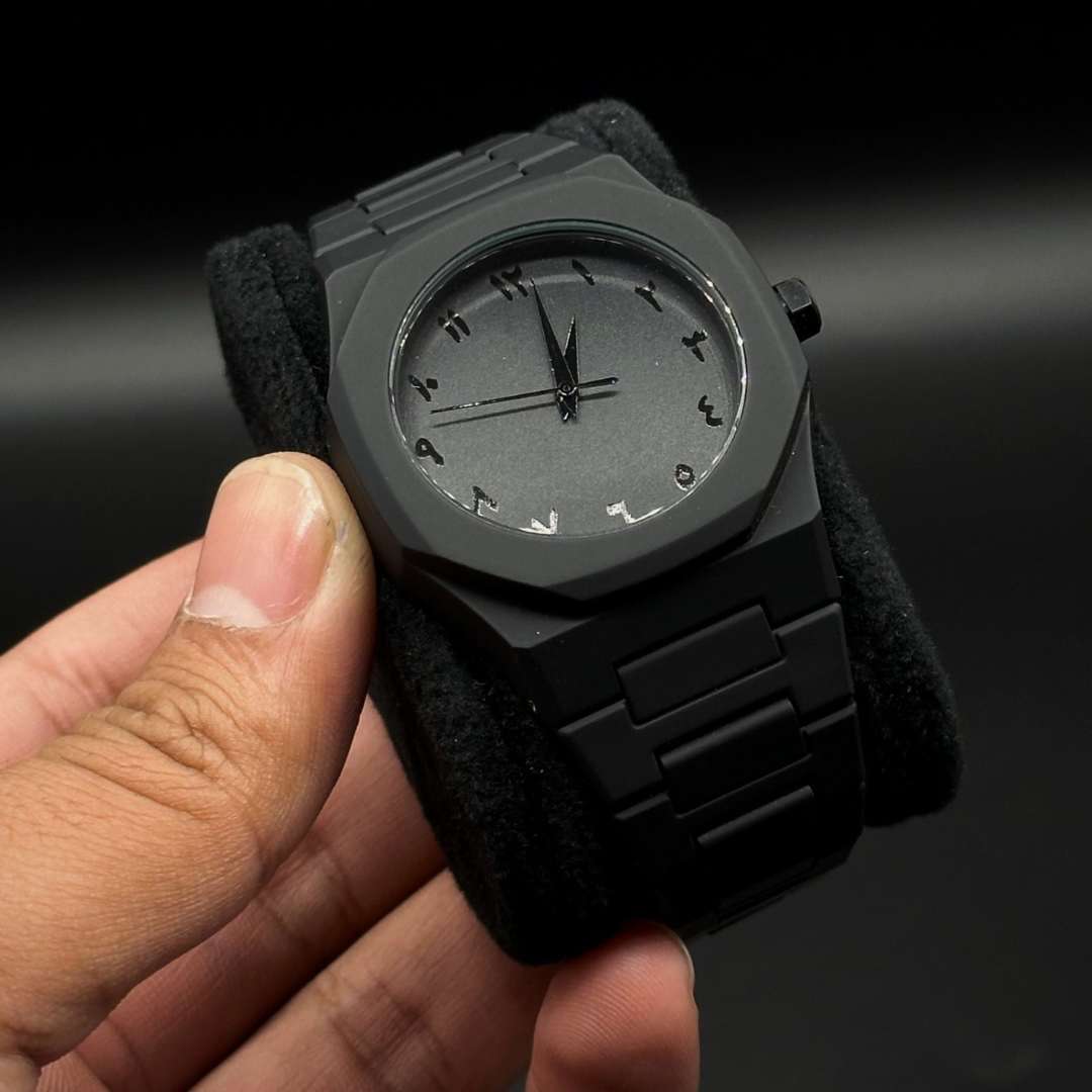 Black Aura Quartz Watch
